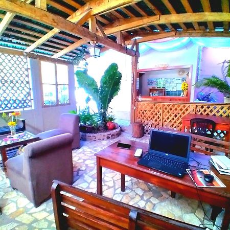 Hotel Rosalila Copan ภายนอก รูปภาพ